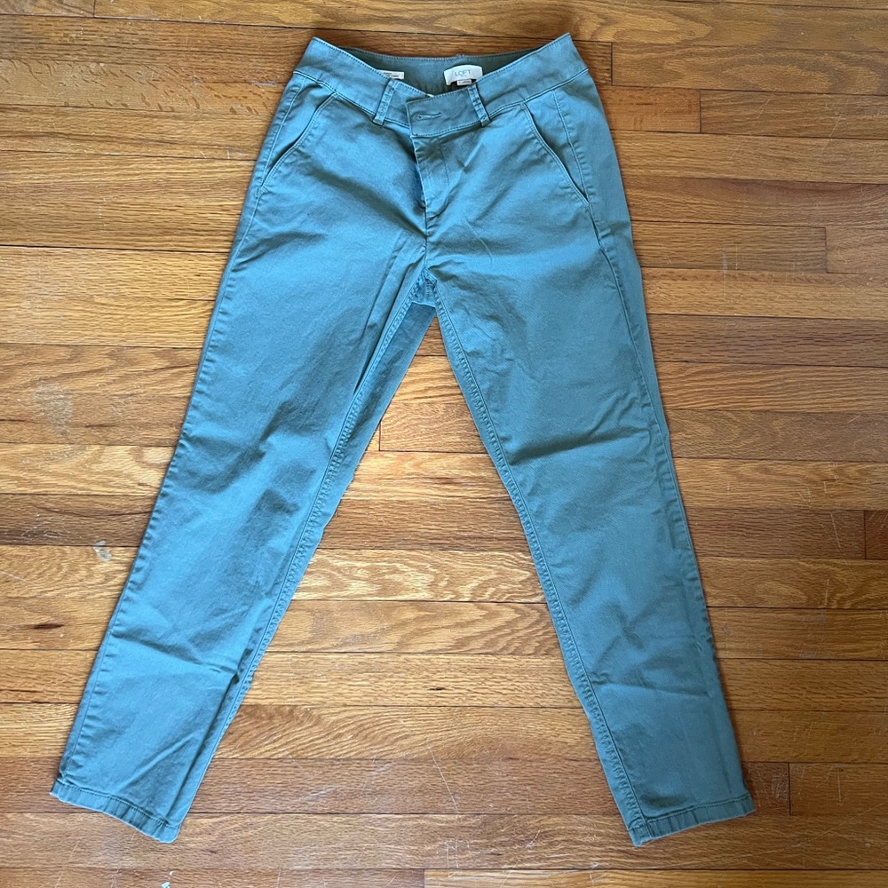 Loft - Curvy Girlfriend Chino - Size 2